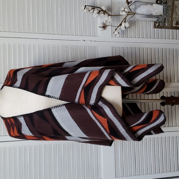 Vintage Old Navy  South Western Inspired Poncho / Wrap - Picture 2 of 5